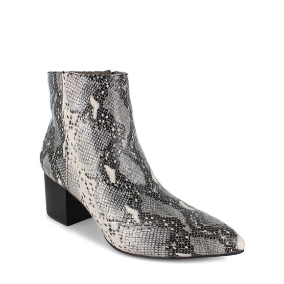 Espirit Maren Snakeprint Ankle Boots size 7.5 NEW - Picture 1 of 9